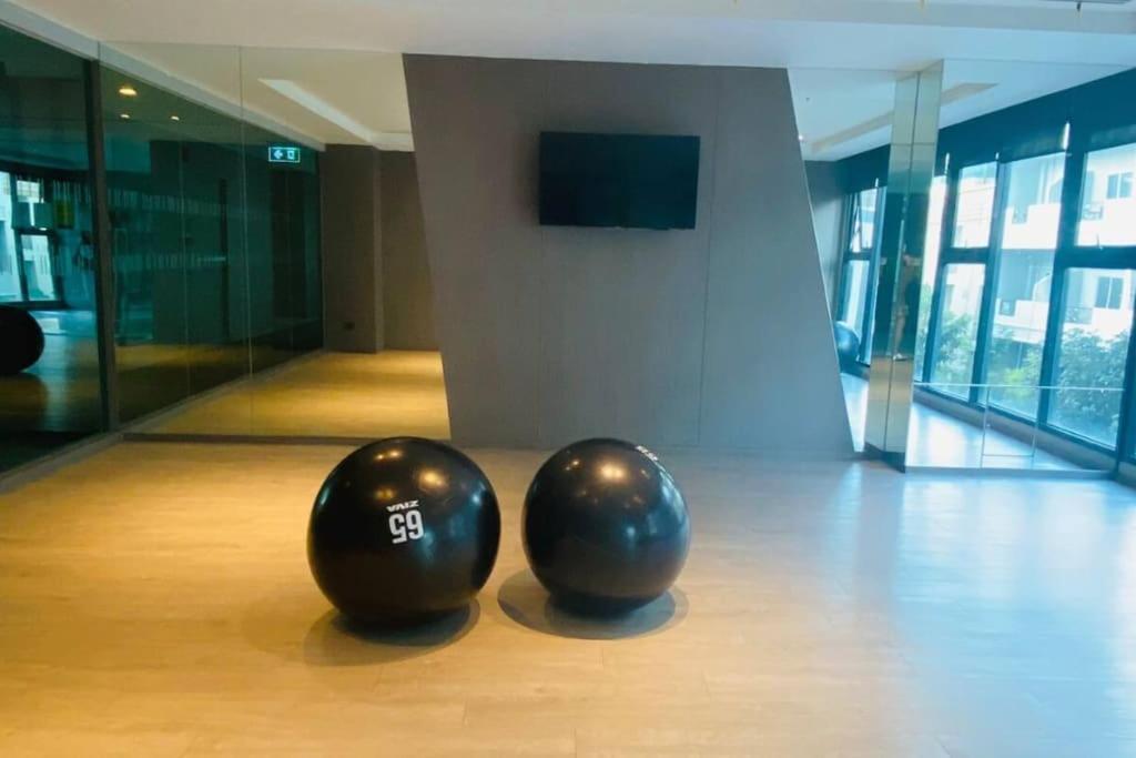 The Base Central Pattaya Quiet King-Bed With Infinity Pool & Free Netflix Exterior photo