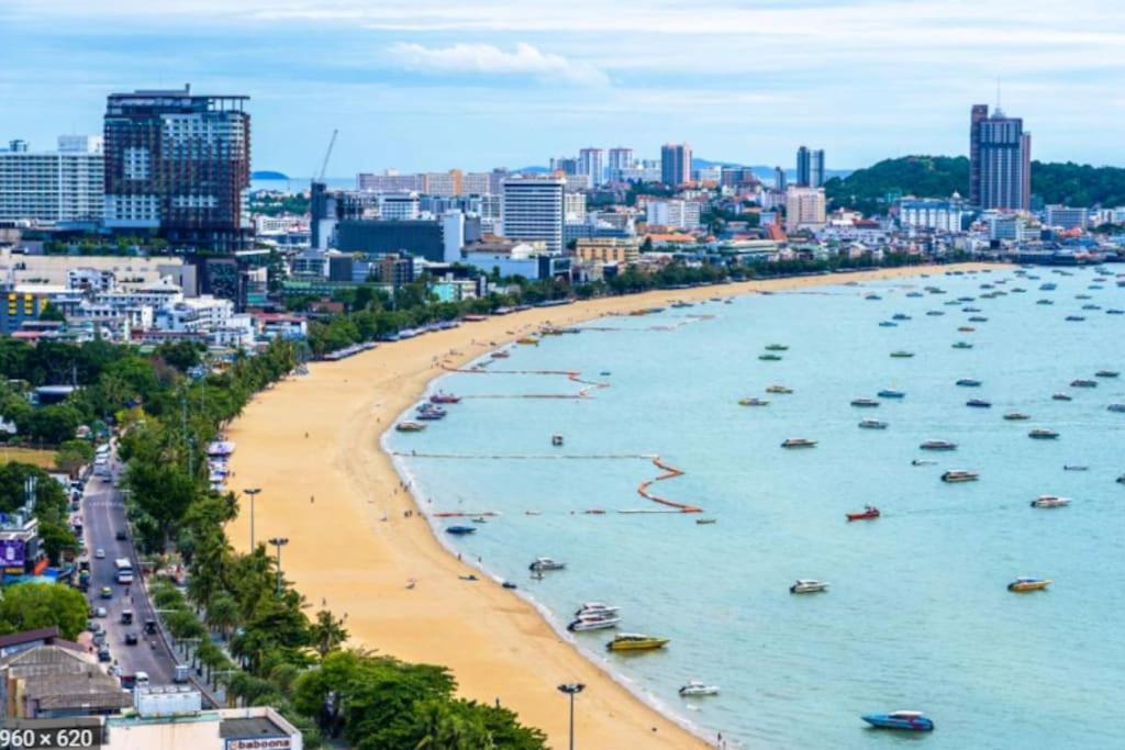 The Base Central Pattaya Quiet King-Bed With Infinity Pool & Free Netflix Exterior photo